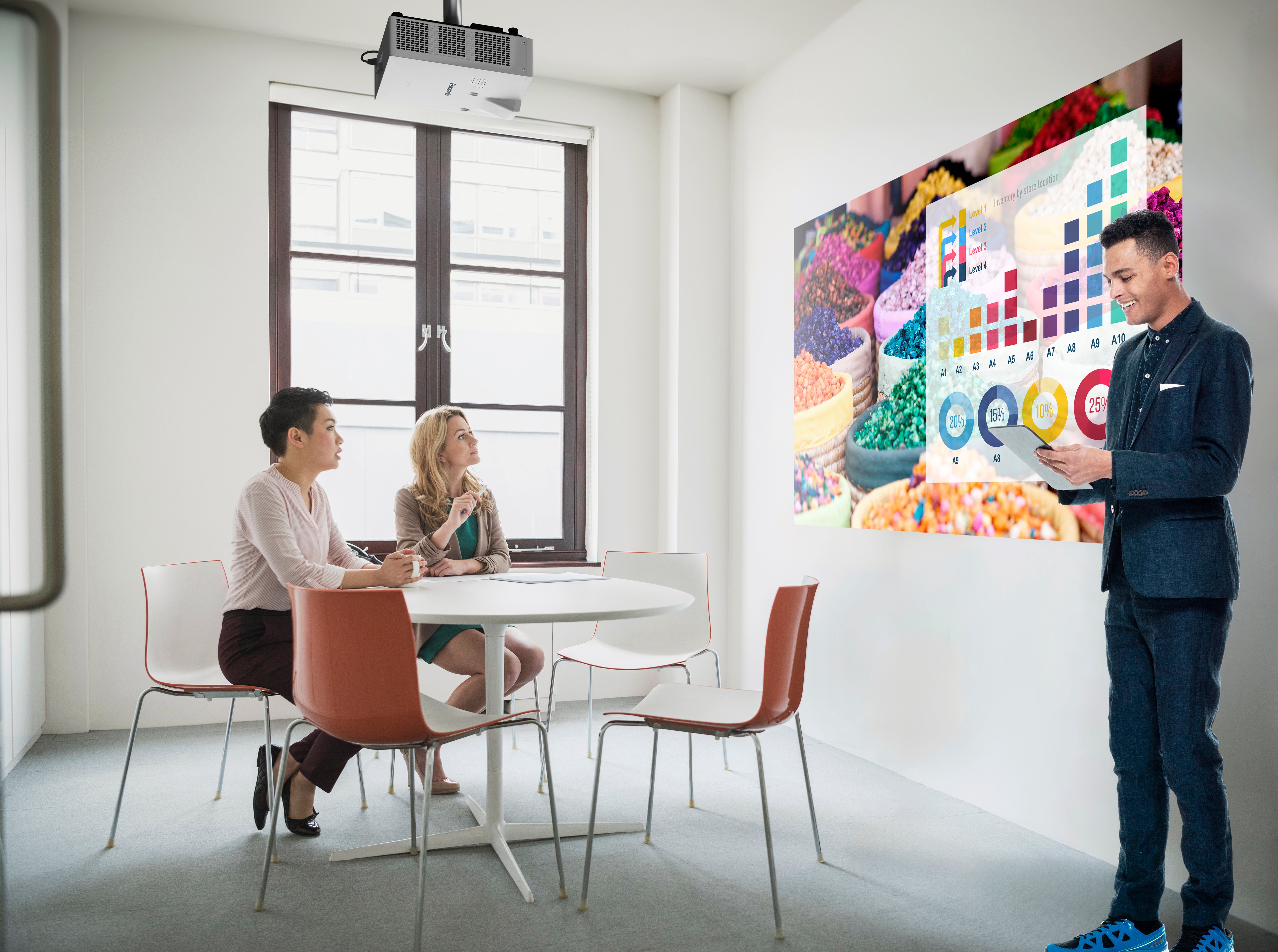 VMZ7ST_Business Scene Photo01